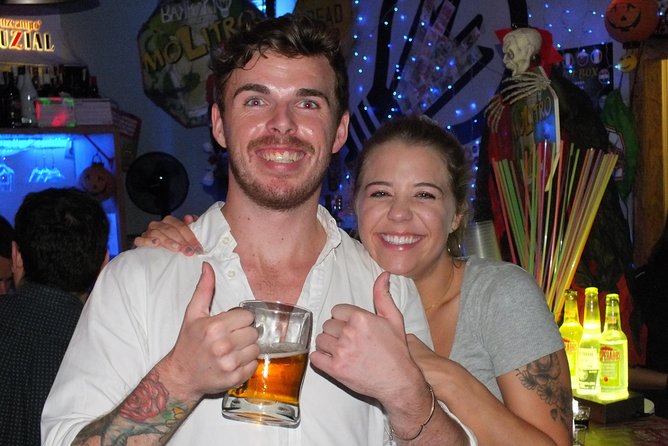 Malaga Nightlife Pub Crawl Tour with Drinks and Clubs Entry - What the bar-to-bar route is really like