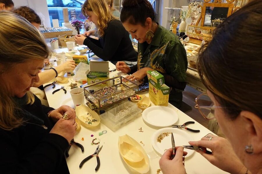 Maral Kunst : Jewelry Bar Experience (Jewelry Making) - Who will enjoy this Oslo workshop most?
