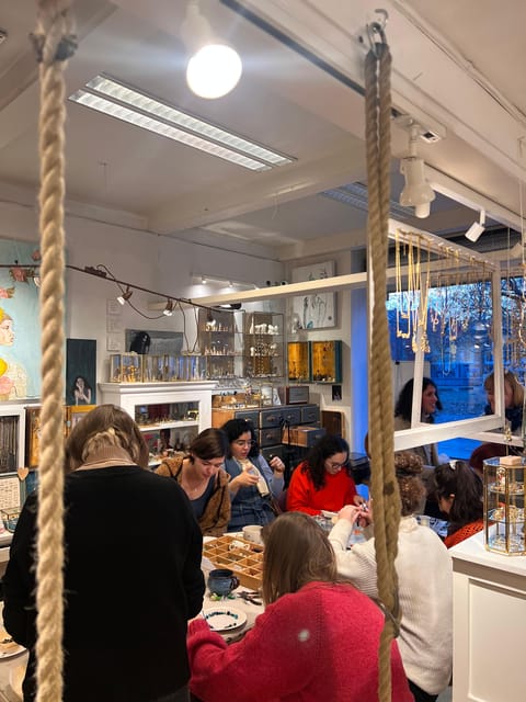 Maral Kunst : Jewelry Bar Experience (Jewelry Making) - The first hour: look, browse, and find your idea