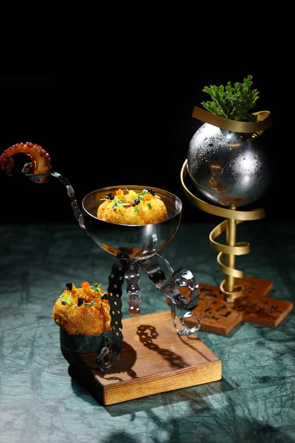 Marrakech: Cocktail Tasting Mixology & Moroccan Tapas - Booking, timing, and cancellation basics