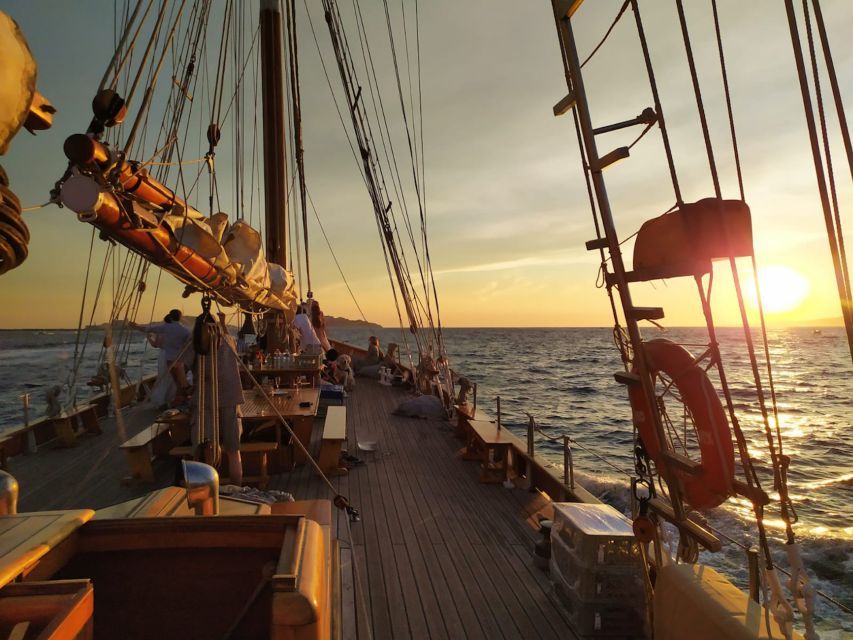 Marseille: Frioul Islands Sunset Cruise with Cocktail Dinner - Who will enjoy this cruise most?