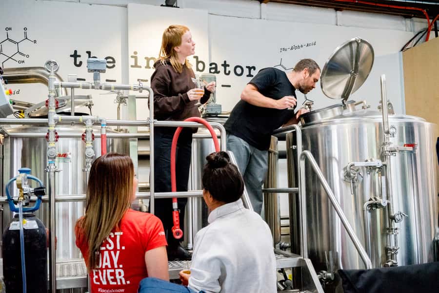 Melbourne Beer Tour – Hidden Bars & Local Brews - The tram ride to Collingwood