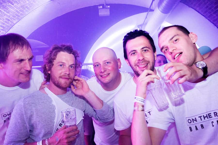 Melbourne: Weekly Bar Crawl: 5 Free shots, Club Entry - The final club and late-night energy