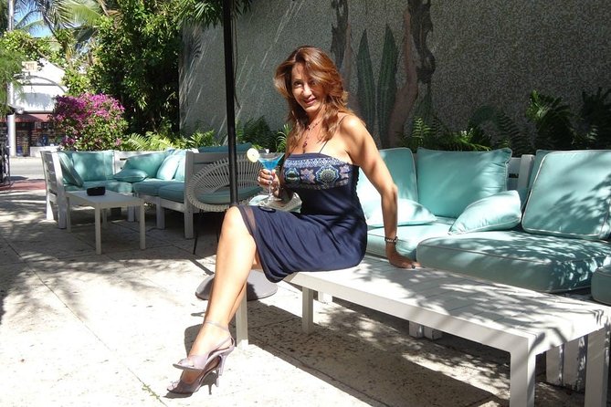 Miami Beach Art Deco Tour with Cocktails - What the guides add to the experience