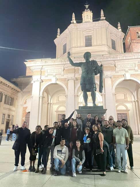 Milan: Ultimate Bar Crawl with Shots and VIP Club Access - Starting at Ostello Bello on Via Medici