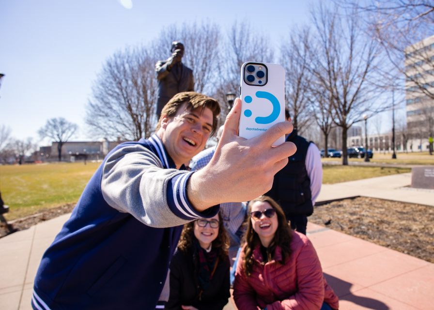 Minneapolis: History and 4-Bar Crawl Guided Walking Tour - Starting at the Minneapolis Visitor Center