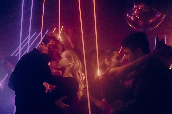 Montreal Nightlife Playground An Exclusive Party Experience - Drinks, shots, and the real cost