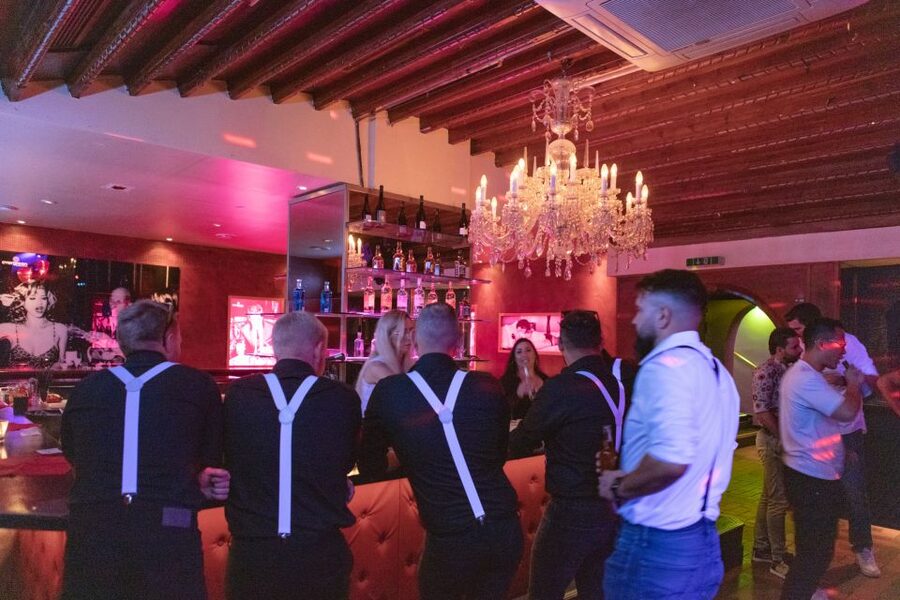 Munich: Bar and Club Crawl - Guide quality can shape the whole experience