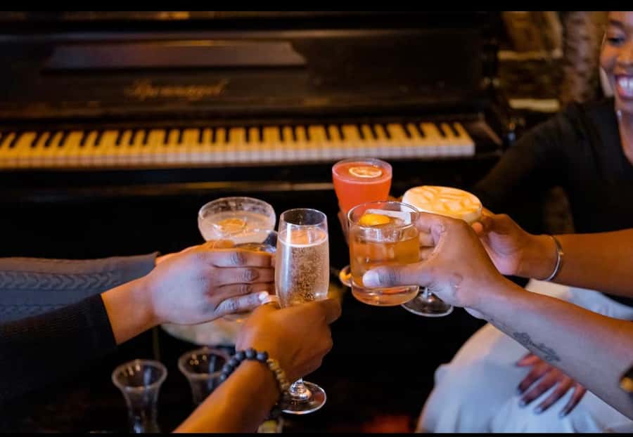 Nairobi bar crawl:Drink and Mingle - Caroline makes the social side work
