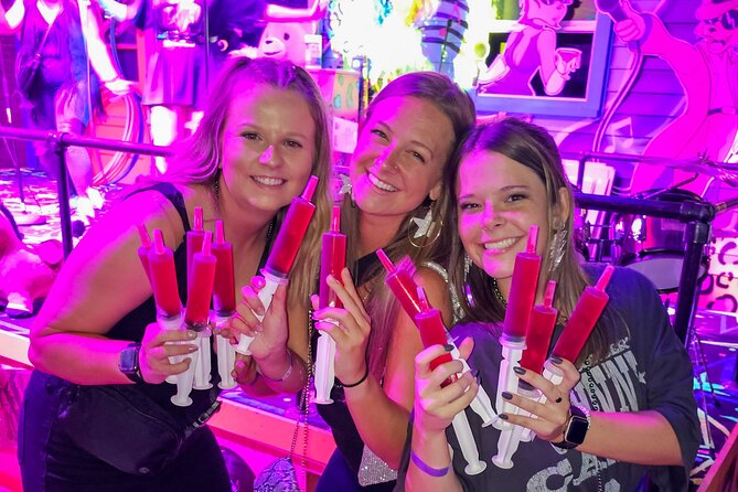 Nashville Bar Crawl with VIP Club Entrance and Bonus Shots - Group size, social energy, and solo visitors