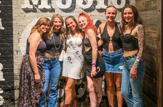 Nashville Live Music Bar Crawl with Local Venues & Drink Specials - Passing the Ryman Auditorium