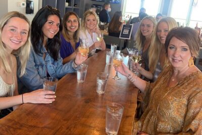Nashville Shopping Tour with Wine, Cocktails and Snacks