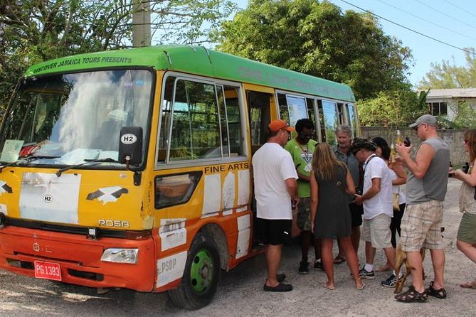 Negril One Love Bus Bar Crawl - Lenbert and the guide make a real difference