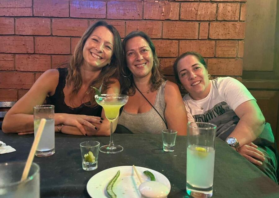 New Delhi: Private Guided Nightlife Experience with Drink - The guide can shape the whole evening