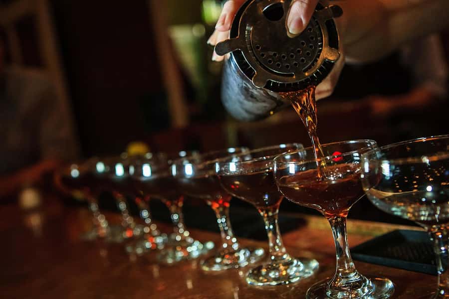 New Orleans: Afternoon Cocktail Walking Tour with Drinks - Why the guide matters so much