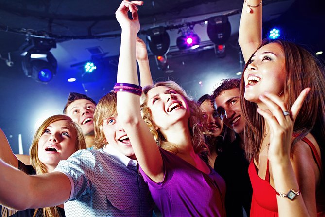 New York City Nightclub Tour - The opening lounge and welcome drink