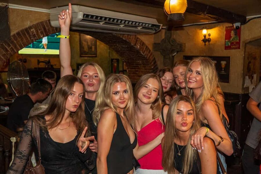 Nice: Orange Bar Crawl with 5 Free Shots & VIP Club Entry - Who will enjoy the Orange format most