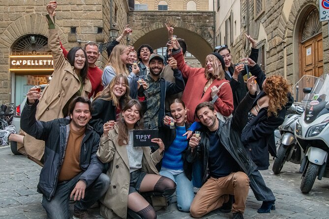 Night Out in Florence: Bar Crawl and City Walk - The final cocktail on Via dei Benci
