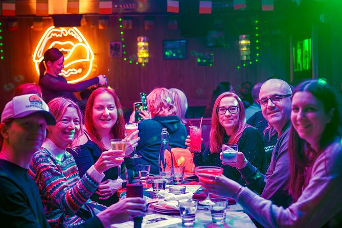 Night Out Tour: Gangsters, Heroes and Bright Lights of NYC - The first bars: stories, atmosphere, and possible sticker shock