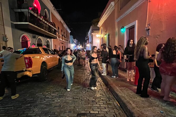 Nightlife Adventure La Placita Calle Cerra La factoría La Perla - Who Will Like This Experience Most?
