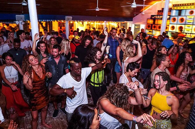 Nightlife & Clubbing in Montego Bay| Lounge 27/27, Pier 1, Taboo - Starting the night with private transport