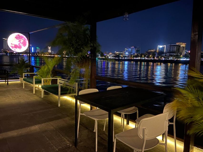 Nightlife three hours food tours - Street stalls, markets, and the food stops