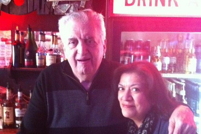 NOT OPERATING Walking tour to Chicago dive bars - Guide Vince and the value of local tips