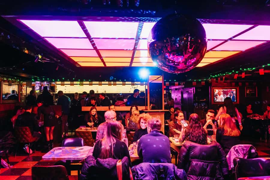 NYC: Speakeasy Drinks and Prohibition History Tour - The guides make or break the evening