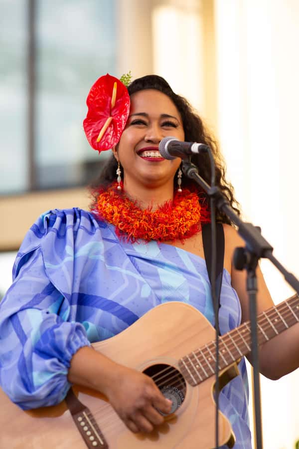 Oʻahu: Nā Lei Aloha Lūʻau & Dinner or Cocktail Show Option - Dinner or cocktail show: which ticket makes sense?