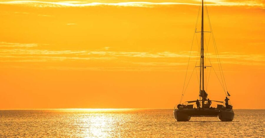 Oahu: West Oahu Sunset Cruise with Cocktails and Appetizers - A Spacious Catamaran With Two Ways to Sit