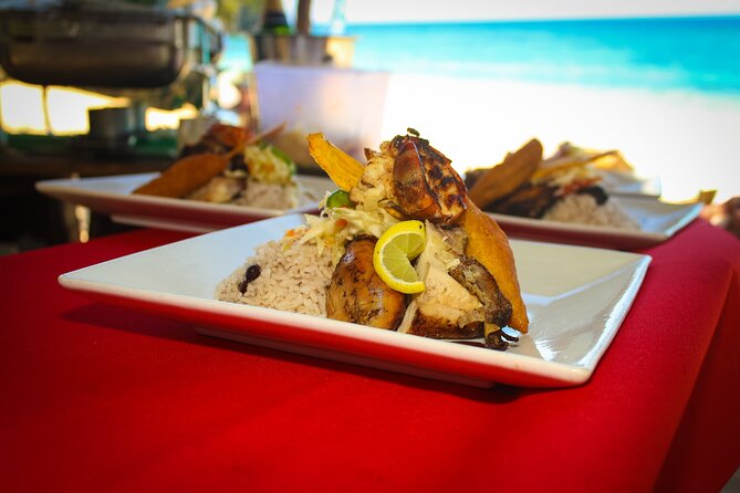 Ocho Rios: Bamboo Beach Club VIP Access with Lunch and Cocktails - Reggae, rum, and the cocktail demonstration