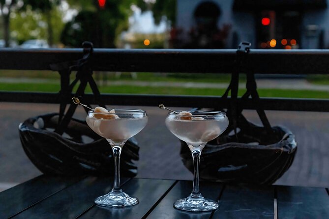 Orlando Night Bike Tour: A Fun Ride Thru the City’s Nightlife - Why a night bike tour works well in Orlando
