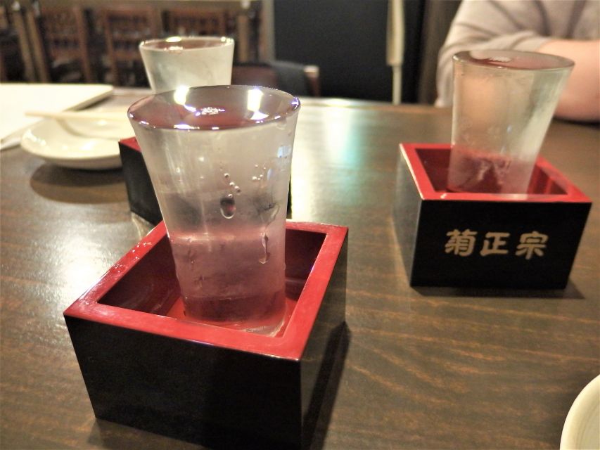 Osaka: Bar-Hopping Night Tour in Namba - First izakaya: kushikatsu and Osaka drinking culture