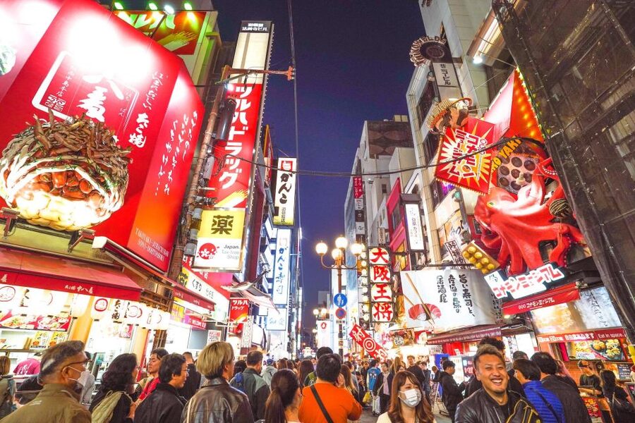 Osaka: Bar-Hopping Night Tour in Namba - The long second stop and unfamiliar local food