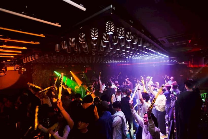 Osaka Dotonbori:GIRAFFE Nightclub Ticket with Drink/VIP Plan - Is the price good value?