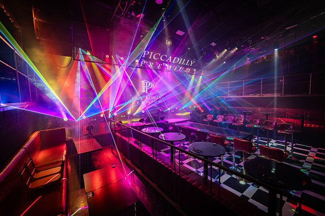 Osaka: PICCADILLY PREMIUM DINNER SHOW&NIGHTCLUB with Tasting - What makes the experience feel Japanese