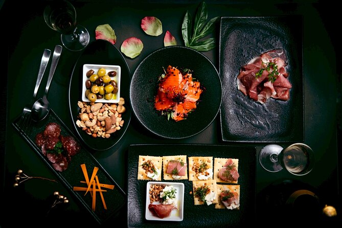 Osaka: PICCADILLY PREMIUM DINNER SHOW&NIGHTCLUB with Tasting - The show from the VIP seats