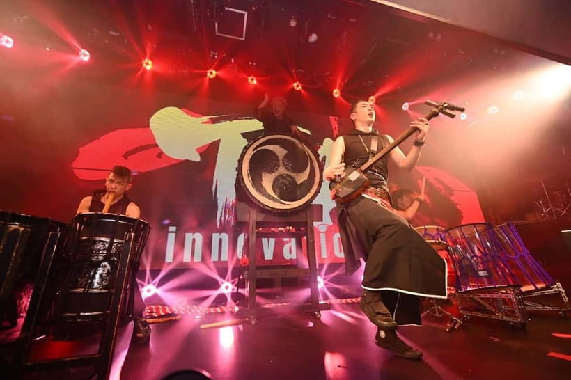Osaka Umeda：PICCADILLY LIVE SHOW & NIGHTCLUB TICKET & Shisha - The karaoke stage plan is made for celebrations