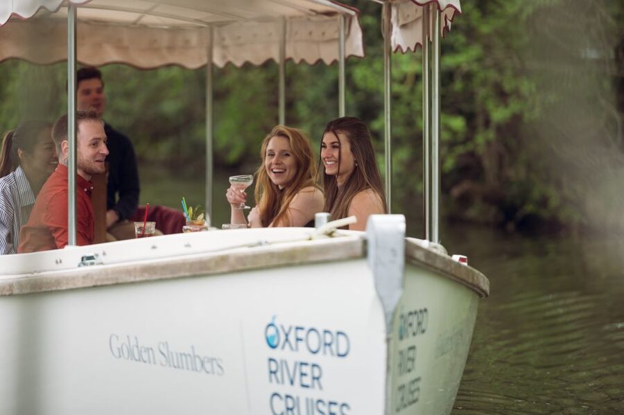 Oxford: Evening Sightseeing River Cruise with a Cocktail - Starting At The Folly And Historic Folly Bridge