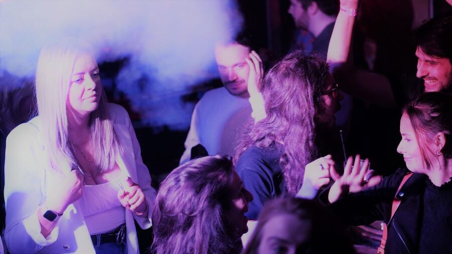 Paris: Latin Quarter Guided Pub Crawl to Bars and Clubs - Why the guides make or break the night