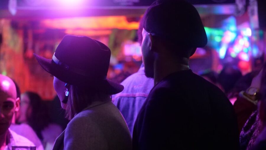 Paris: Latin Quarter Guided Pub Crawl to Bars and Clubs - Timing, transport, and practical comfort
