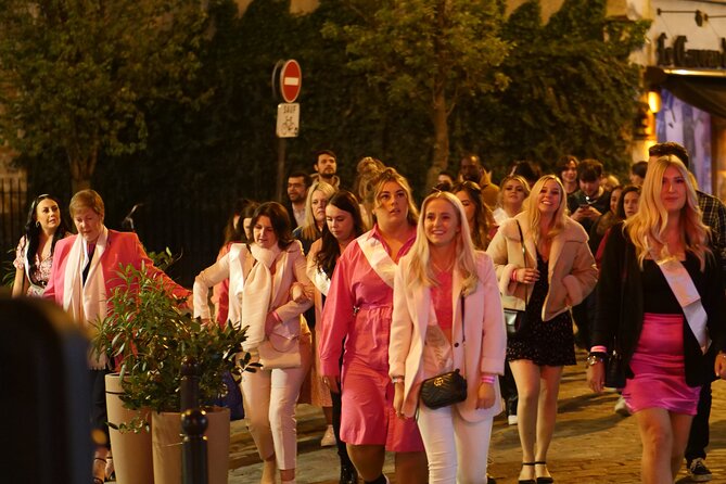 Paris Latin Quarter Pub Crawl Bars and Clubs - Notre-Dame, the Seine, and the short Paris views