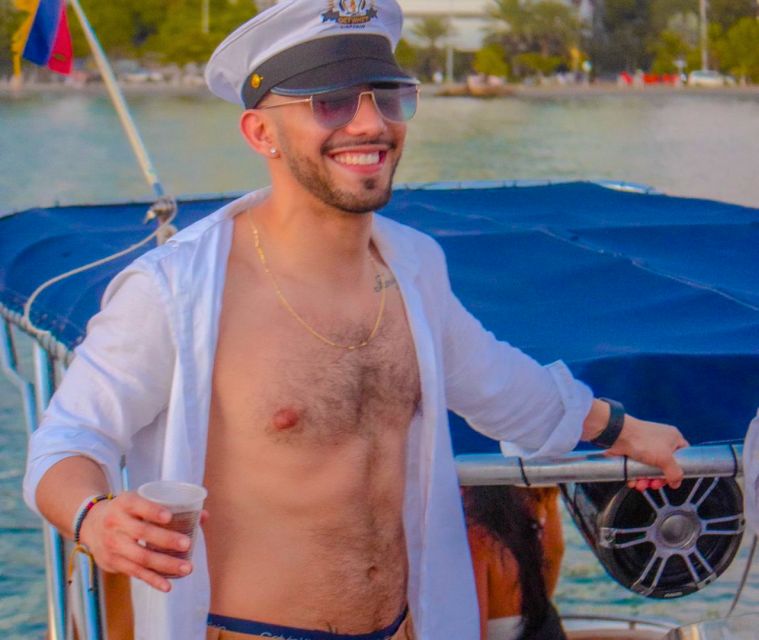 Party Boat in Cartagena Bay with NightClub Ticket - The two-hour route around Cartagena Bay
