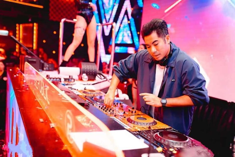 Pattaya: Rooftop, Nightclubs, Nightmarket & Walking Street - MYST and the move toward a bigger finish