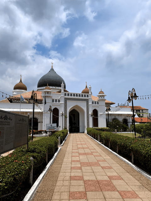 Penang: Georgetown Foodie Walking Tour with a Cocktail - Practical advice for the evening