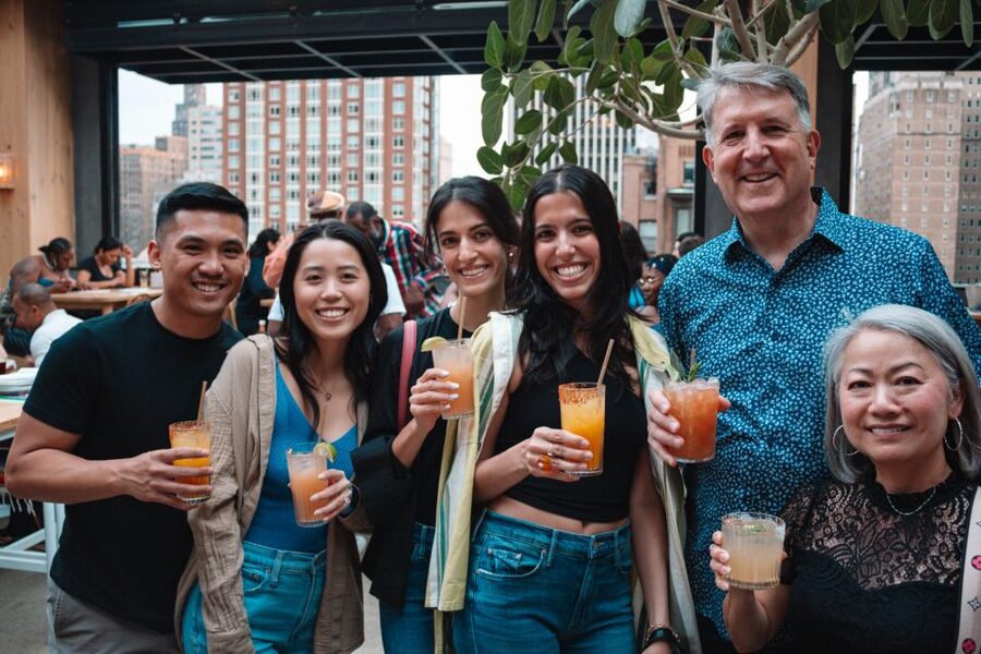 Philadelphia: Secret Bars and Favorite Spots Walking Tour - Guide quality can make or break the night