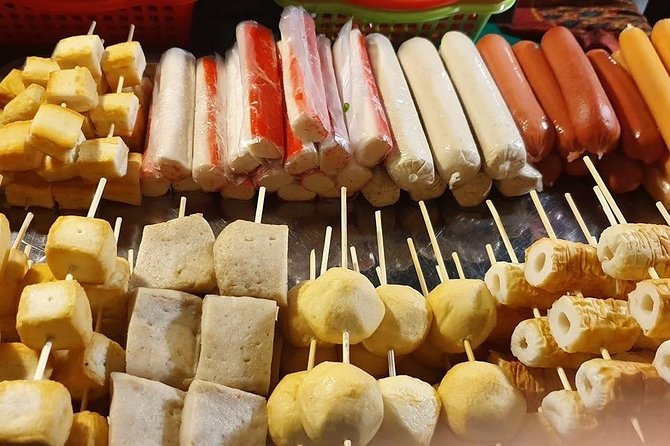 Phnom Penh Nightlife Street Food Tours - Orussey Market: desserts, fruit drinks, and first bites