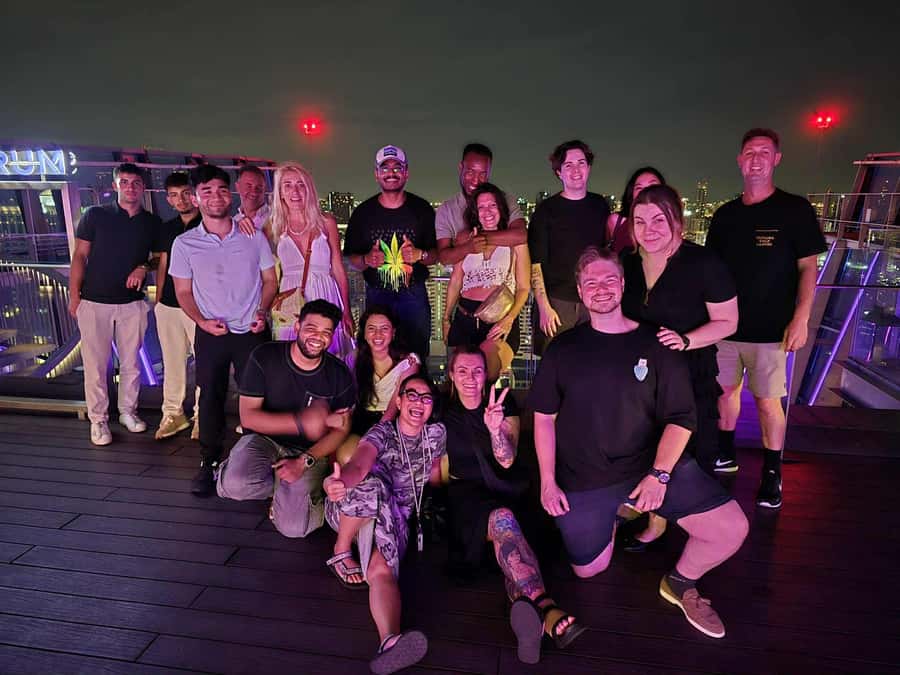 Phuket Nightlife Tour: Patong Bar & VIP Club Crawl Adventure - A short Patong Beachfront Chill Stop