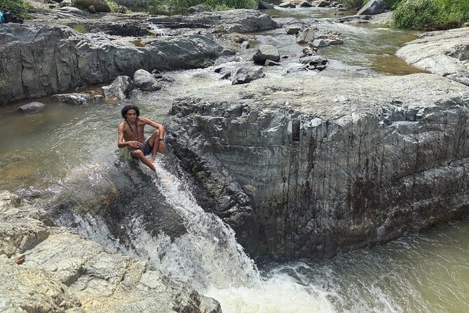 Pinones Bar Hopping Beach Food Tour & Caguas River Hidden Gem - The Turabo River stop near Caguas