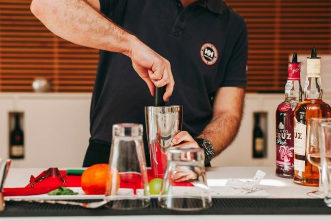 Port Wine Cocktails Workshop at Espaço Porto Cruz, Vila Nova de Gaia, Portugal - A short lesson in port before the cocktails